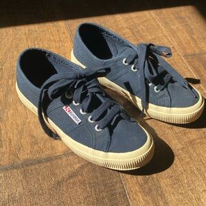 Superga low top, lace up sneaker - navy blue, Size 5